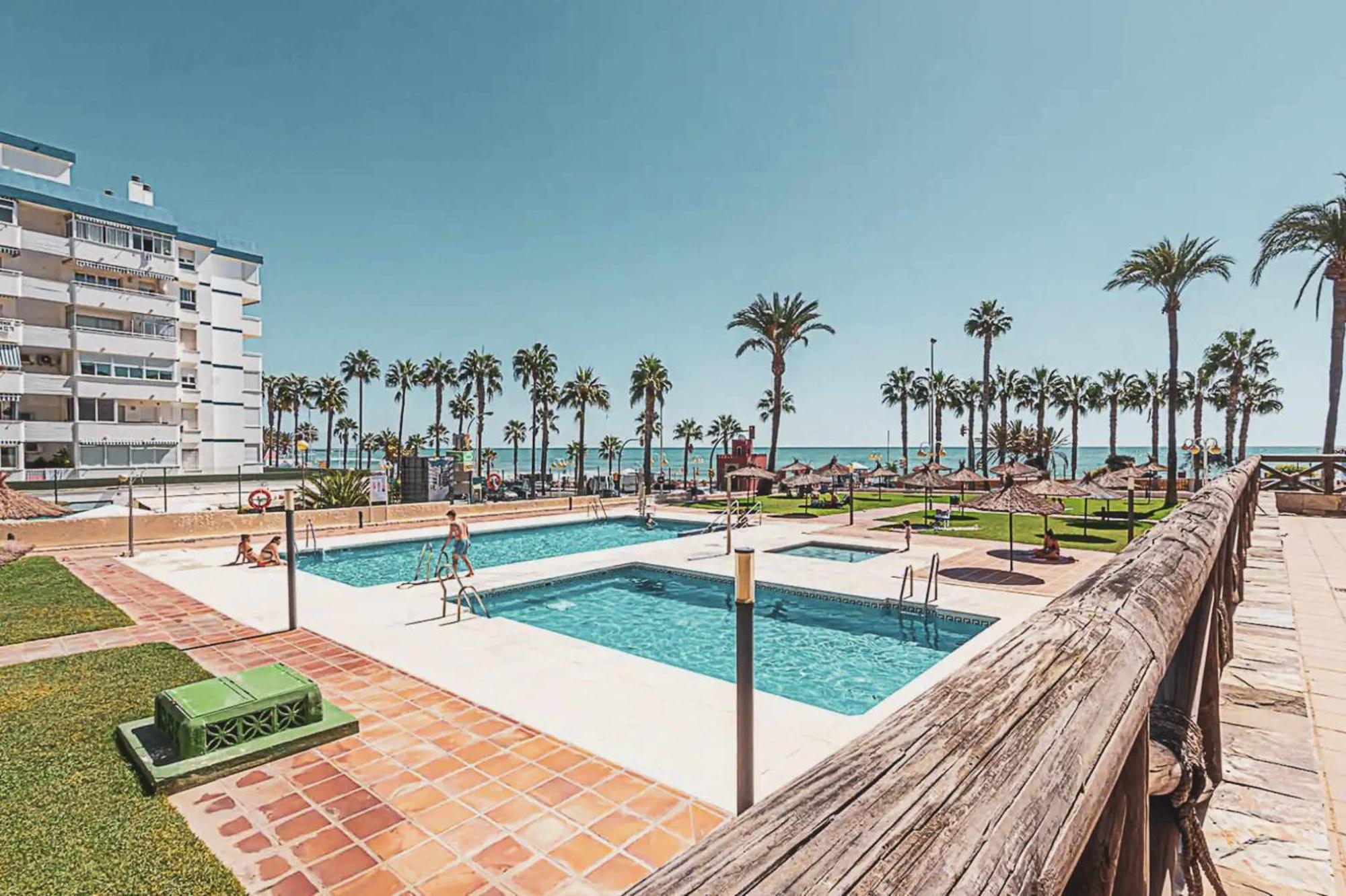 Precioso Apartamento En Primera Linea De Playa ベナルマデナ エクステリア 写真